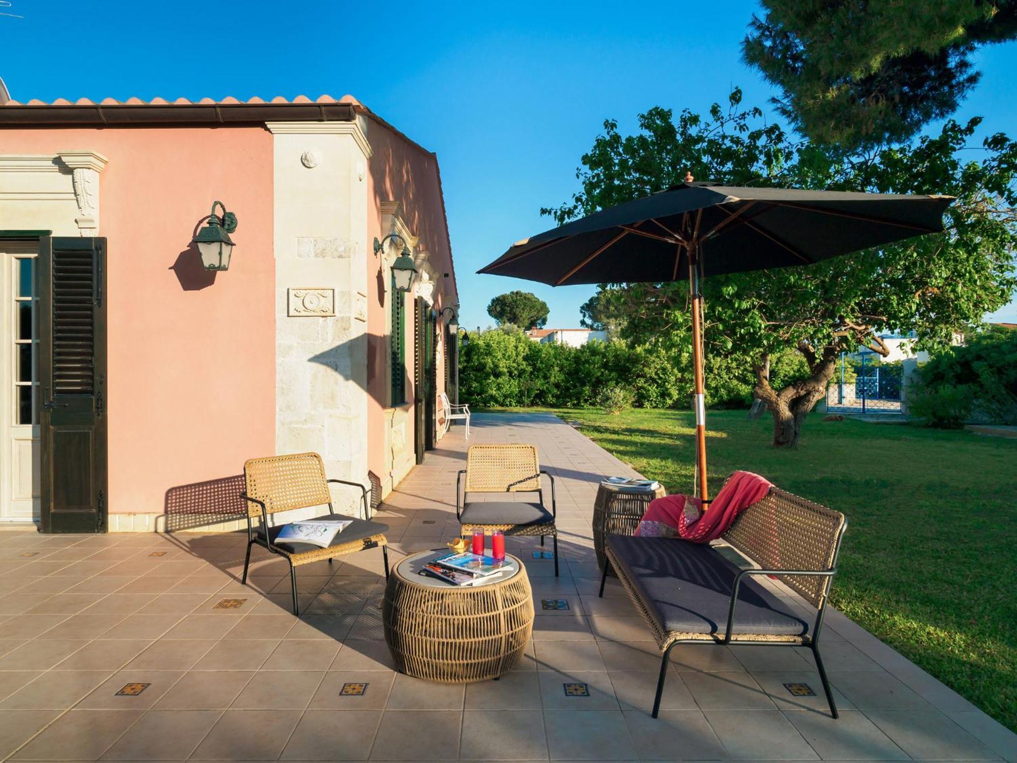 Villa Gira Sole Fontane Bianche Exterior foto